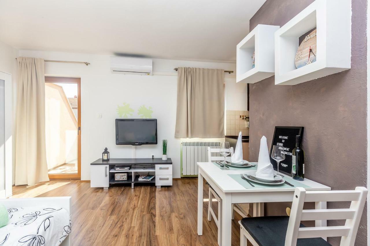 شقة Studio Apartman Magdalena Omišalj المظهر الخارجي الصورة