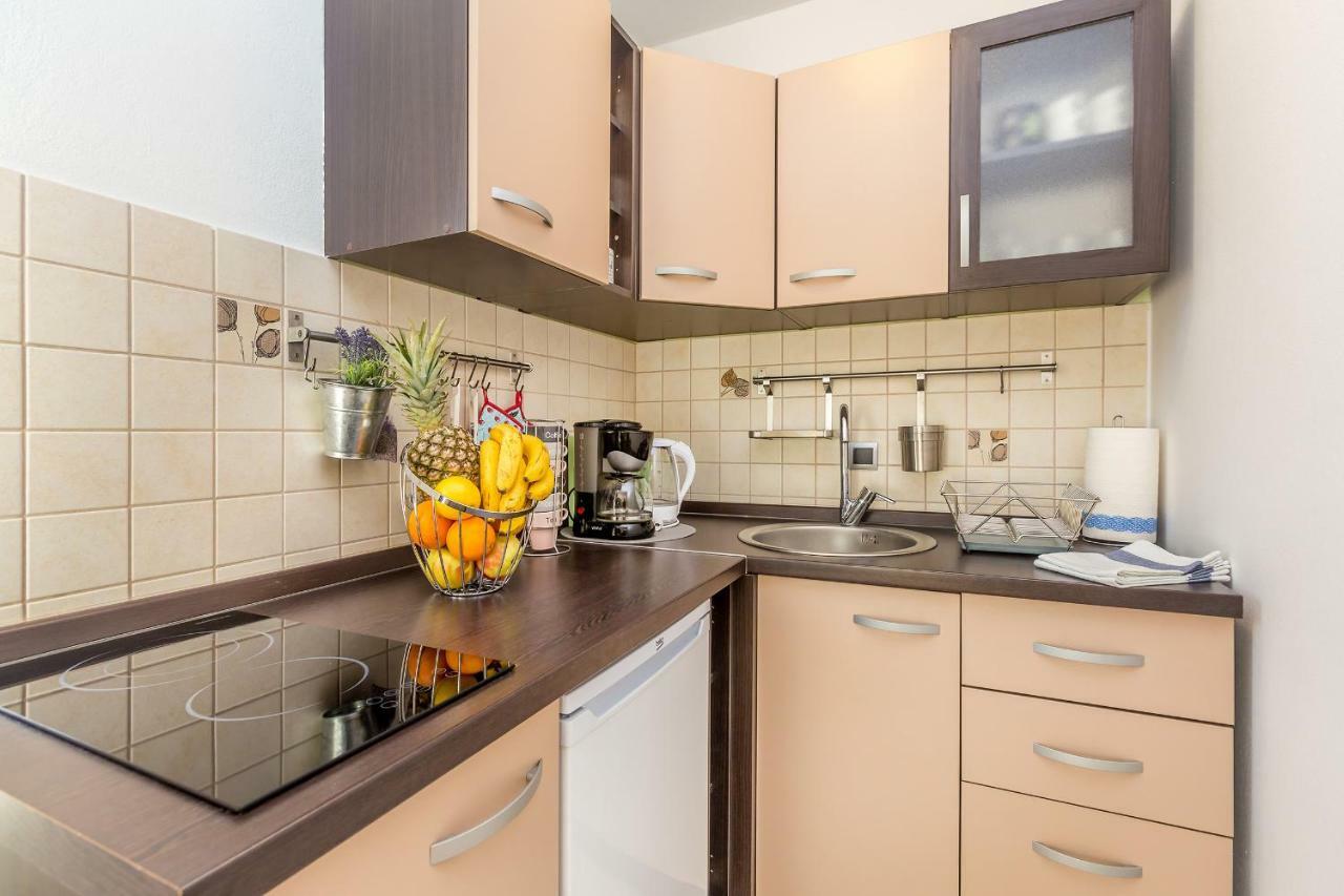 شقة Studio Apartman Magdalena Omišalj المظهر الخارجي الصورة